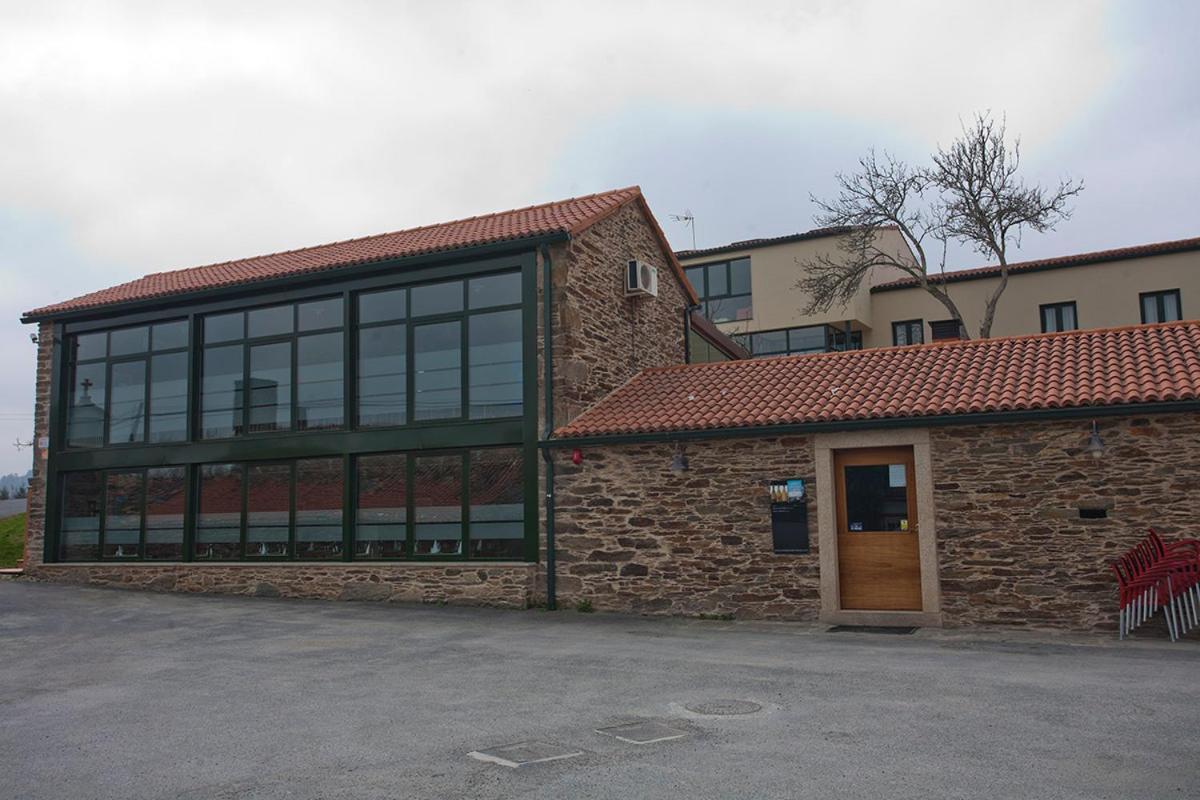 Hotel Amenal Exterior photo
