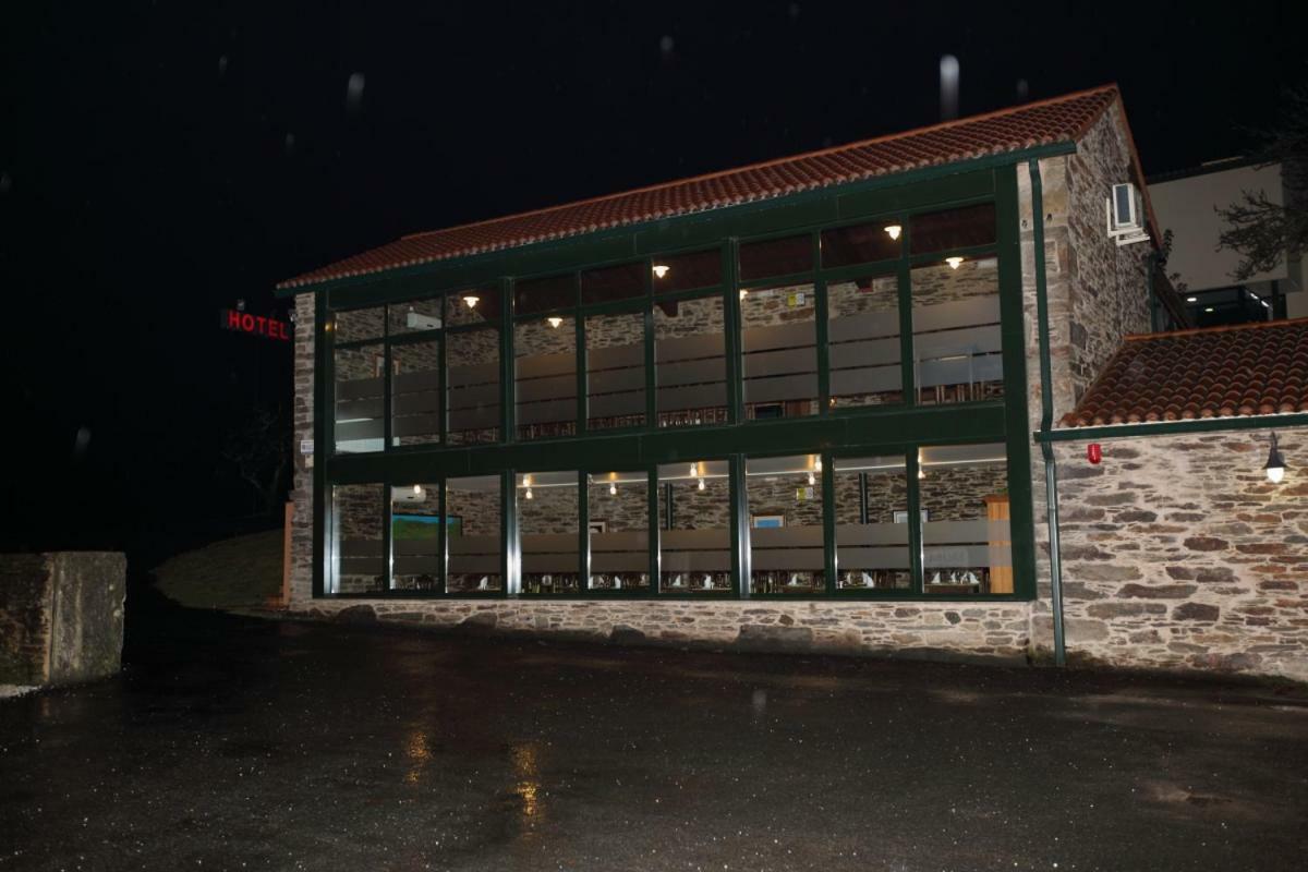Hotel Amenal Exterior photo